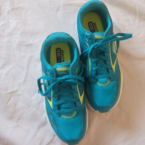 Teal and Lime Sketcher Go Run Ride 3  |  7.5